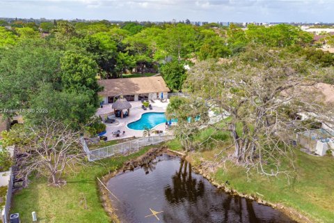 Casa en venta en Oakland Park, Florida, 2 dormitorios, 91.32 m2 № 2022617 - foto 20