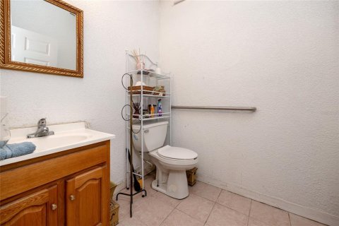 Propiedad comercial en venta en Saint Petersburg, Florida, 409.98 m2 № 218825 - foto 18