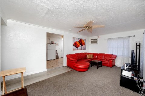 Propiedad comercial en venta en Saint Petersburg, Florida, 409.98 m2 № 218825 - foto 25