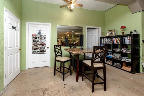 Propiedad comercial en venta en Saint Petersburg, Florida, 409.98 m2 № 218825 - foto 16