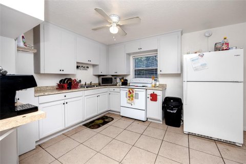 Propiedad comercial en venta en Saint Petersburg, Florida, 409.98 m2 № 218825 - foto 23