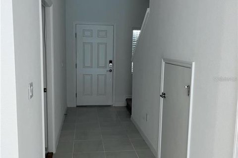 Touwnhouse à louer à Wesley Chapel, Floride: 3 chambres, 127.55 m2 № 2355955 - photo 8