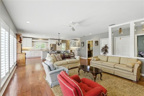 House in Dade City, Florida 3 bedrooms, 262.82 sq.m. № 1883070 - photo 28