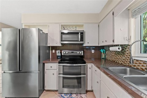 Villa ou maison à vendre à Venice, Floride: 2 chambres, 164.99 m2 № 2416479 - photo 16