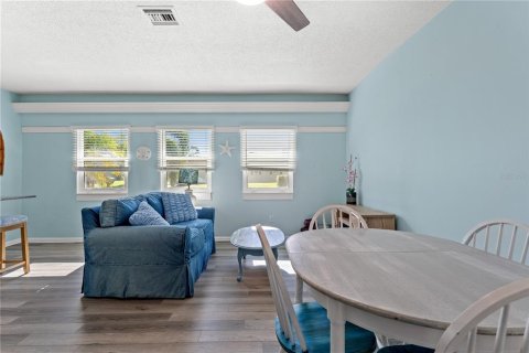 Villa ou maison à vendre à Venice, Floride: 2 chambres, 164.99 m2 № 2416479 - photo 28