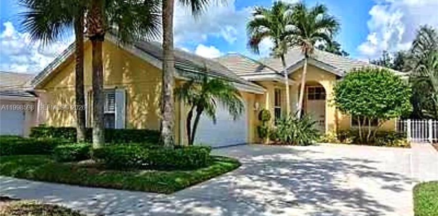 Дом в Палм Сити, Флорида 3 спальни, 181.35м2 № 2060450