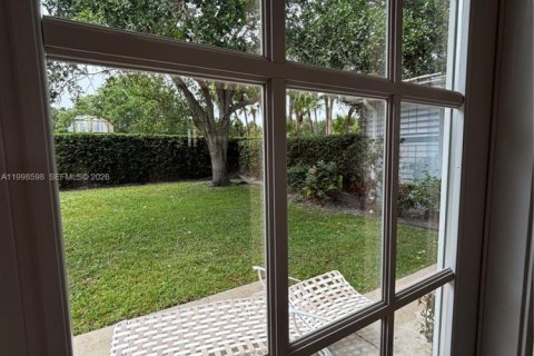 Снять в аренду виллу или дом в Палм Сити, Флорида 3 спальни, 181.35м2, № 2060450 - фото 10