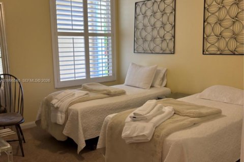 Снять в аренду виллу или дом в Палм Сити, Флорида 3 спальни, 181.35м2, № 2060450 - фото 3