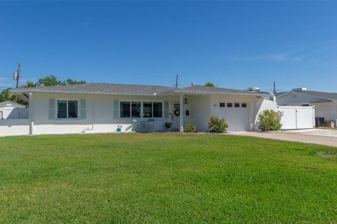 Casa en venta en Saint Petersburg, Florida, 3 dormitorios, 121.05 m2 № 1597842 - foto 1