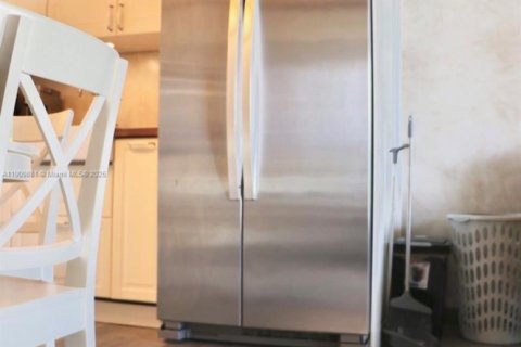 Купить кондоминиум в Халландейл-Бич, Флорида 1 спальня, 76.92м2, № 2013004 - фото 11