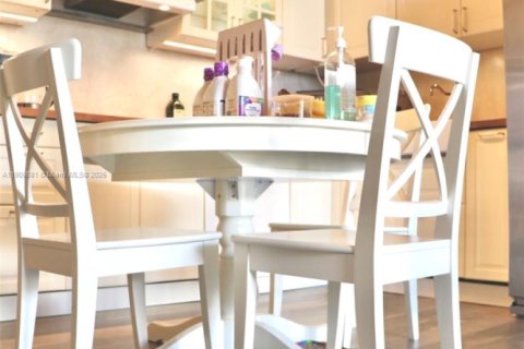 Купить кондоминиум в Халландейл-Бич, Флорида 1 спальня, 76.92м2, № 2013004 - фото 12