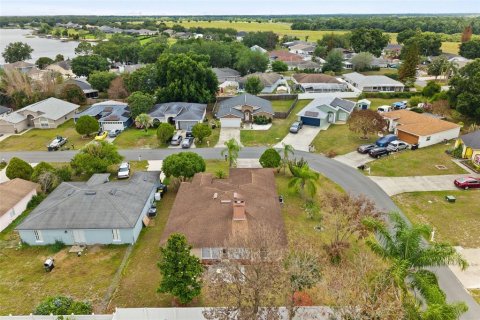 House in Winter Haven, Florida 3 bedrooms, 145.21 sq.m. № 2212030 - photo 26