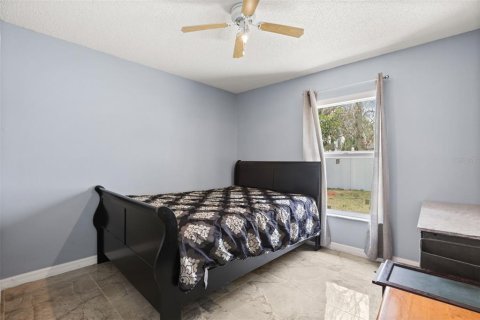 House in Winter Haven, Florida 3 bedrooms, 145.21 sq.m. № 2212030 - photo 16