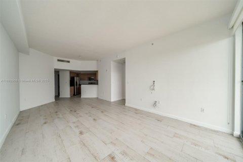 Copropriété à louer à Hollywood, Floride: 2 chambres, 103.59 m2 № 1946682 - photo 16