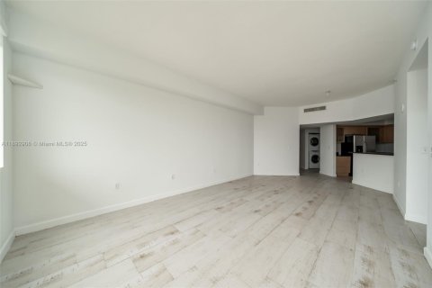 Copropriété à louer à Hollywood, Floride: 2 chambres, 103.59 m2 № 1946682 - photo 17