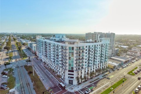 Copropriété à louer à Hollywood, Floride: 2 chambres, 103.59 m2 № 1946682 - photo 25