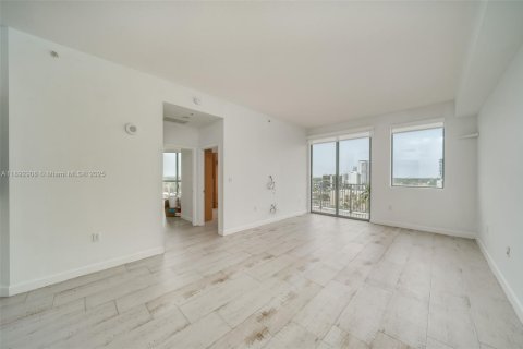 Copropriété à louer à Hollywood, Floride: 2 chambres, 103.59 m2 № 1946682 - photo 15