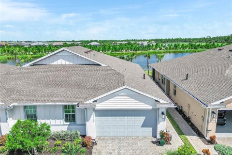 Duplex in Punta Gorda, Florida 2 bedrooms, 140.84 sq.m. № 1893788 - photo 5