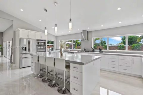 Casa en alquiler en Lake Clarke Shores, Florida, 4 dormitorios, 241.17 m2 № 1942441 - foto 18