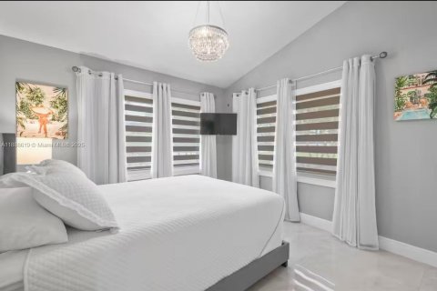 Casa en alquiler en Lake Clarke Shores, Florida, 4 dormitorios, 241.17 m2 № 1942441 - foto 26