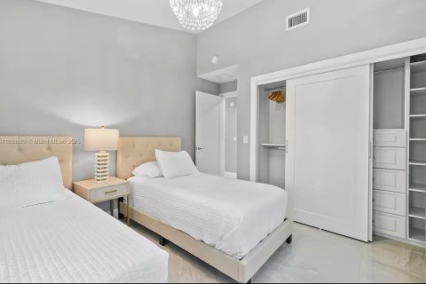 Casa en alquiler en Lake Clarke Shores, Florida, 4 dormitorios, 241.17 m2 № 1942441 - foto 29