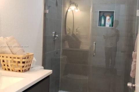 Villa ou maison à vendre à Hallandale Beach, Floride: 4 chambres, 157.93 m2 № 2076558 - photo 7