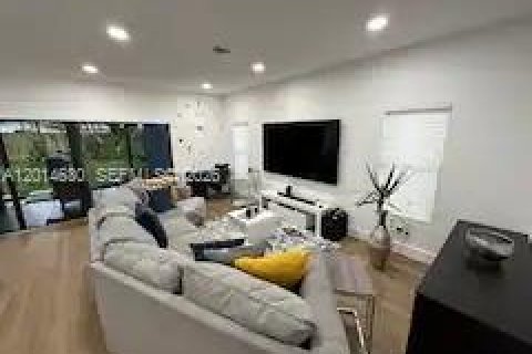 Villa ou maison à vendre à Hallandale Beach, Floride: 4 chambres, 157.93 m2 № 2076558 - photo 6