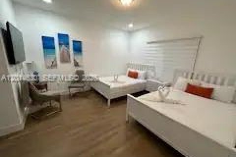 Villa ou maison à vendre à Hallandale Beach, Floride: 4 chambres, 157.93 m2 № 2076558 - photo 3