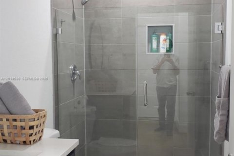 Villa ou maison à vendre à Hallandale Beach, Floride: 4 chambres, 157.93 m2 № 2076558 - photo 8