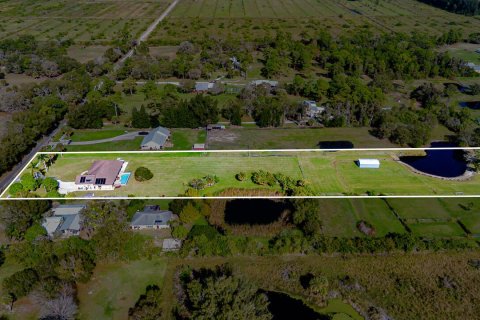 House in St. Lucie, Florida 4 bedrooms, 284.1 sq.m. № 2258160 - photo 6
