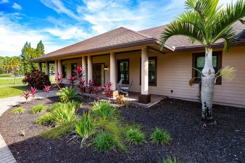 House in St. Lucie, Florida 4 bedrooms, 284.1 sq.m. № 2258160 - photo 10