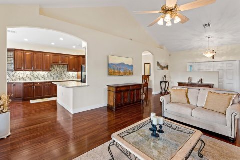 House in St. Lucie, Florida 4 bedrooms, 284.1 sq.m. № 2258160 - photo 17
