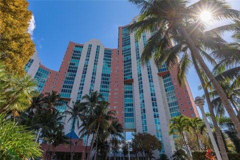 Condo in Aventura, Florida, 2 bedrooms № 2026436 - photo 19