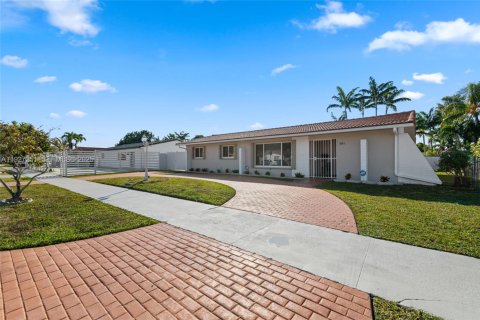 Купить виллу или дом в Майами, Флорида 4 спальни, 196.77м2, № 1986220 - фото 4