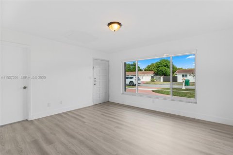 Купить виллу или дом в Майами, Флорида 4 спальни, 196.77м2, № 1986220 - фото 8