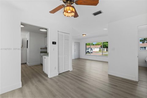 Купить виллу или дом в Майами, Флорида 4 спальни, 196.77м2, № 1986220 - фото 10