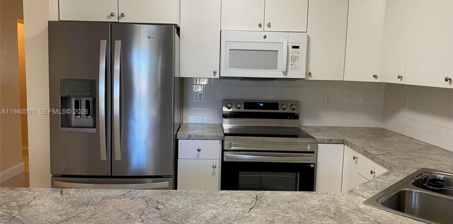 Condo à Hialeah Gardens, Floride, 2 chambres № 1997672