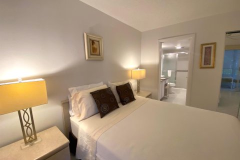Condo in Delray Beach, Florida, 2 bedrooms  № 2171735 - photo 11