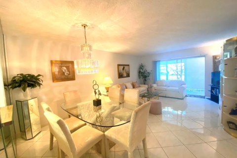 Condo in Delray Beach, Florida, 2 bedrooms  № 2171735 - photo 4