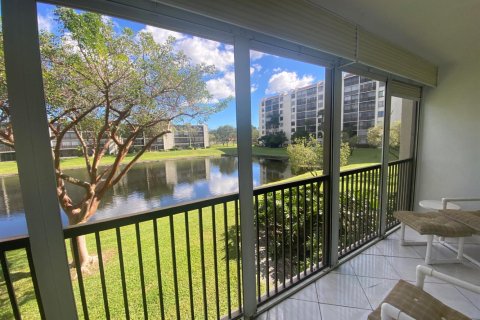 Condo in Delray Beach, Florida, 2 bedrooms  № 2171735 - photo 2