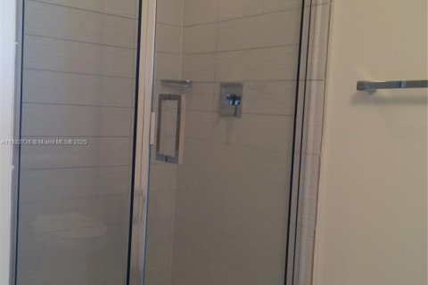 Купить кондоминиум в Майами, Флорида 1 спальня, 62.62м2, № 1931953 - фото 6
