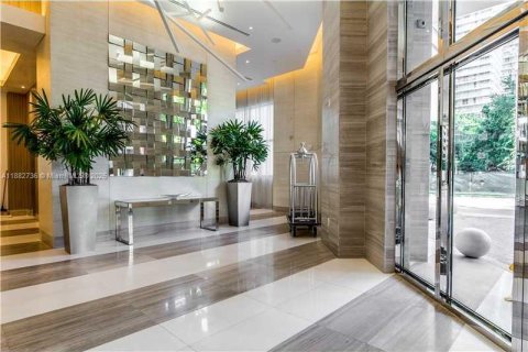 Купить кондоминиум в Майами, Флорида 1 спальня, 62.62м2, № 1931953 - фото 16