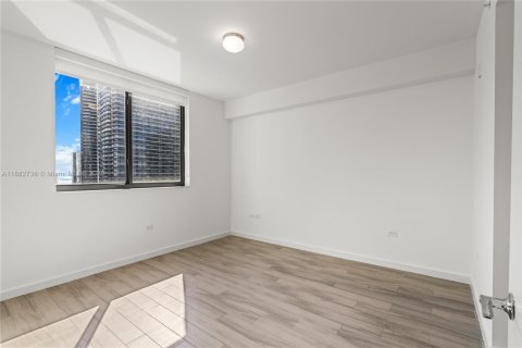 Купить кондоминиум в Майами, Флорида 1 спальня, 62.62м2, № 1931953 - фото 29