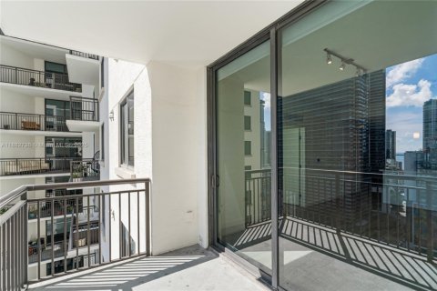 Купить кондоминиум в Майами, Флорида 1 спальня, 62.62м2, № 1931953 - фото 28