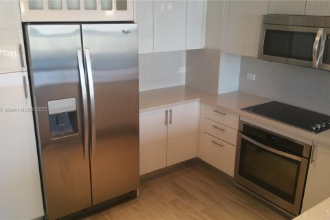 Купить кондоминиум в Майами, Флорида 1 спальня, 62.62м2, № 1931953 - фото 3