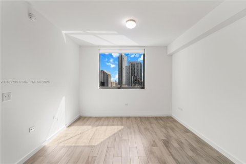 Купить кондоминиум в Майами, Флорида 1 спальня, 62.62м2, № 1931953 - фото 30