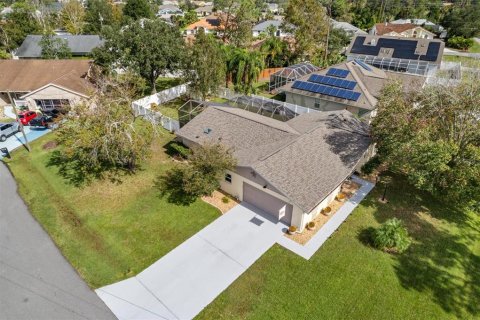 House in Palm Coast, Florida 3 bedrooms, 152.36 sq.m. № 1424575 - photo 13