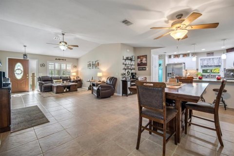 House in Palm Coast, Florida 3 bedrooms, 152.36 sq.m. № 1424575 - photo 19