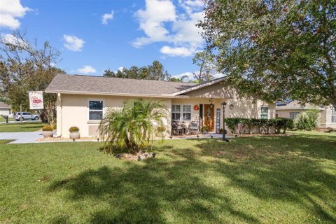 House in Palm Coast, Florida 3 bedrooms, 152.36 sq.m. № 1424575 - photo 1