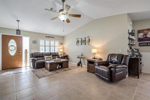 House in Palm Coast, Florida 3 bedrooms, 152.36 sq.m. № 1424575 - photo 18